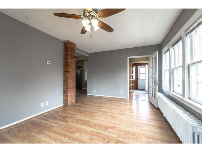 Building Photo - All Living Facilities on One Level. 3/1 Single Family Home.