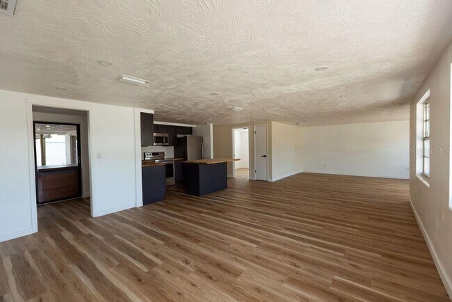 Building Photo - 3530 Umber Rd