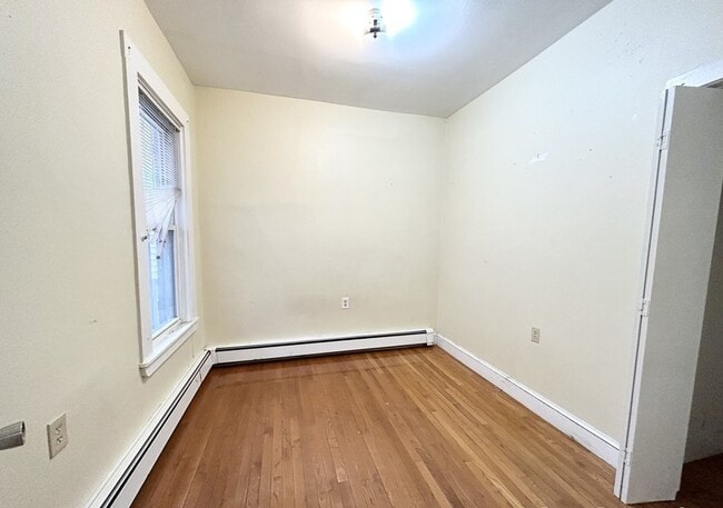 Building Photo - 96 E Cottage St