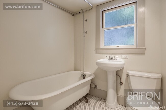 Building Photo - 1461 Hyde St