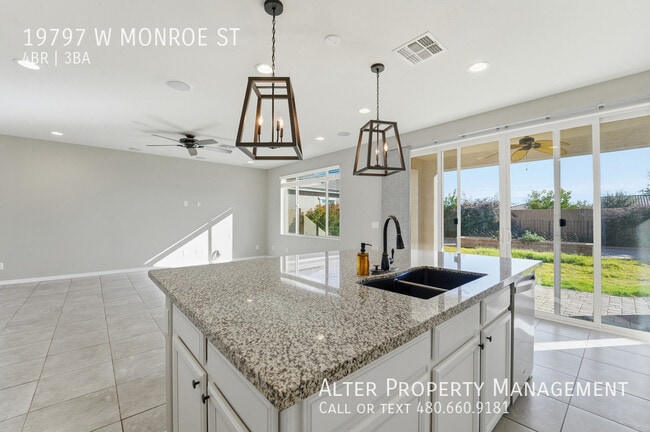 Building Photo - 19797 W Monroe St