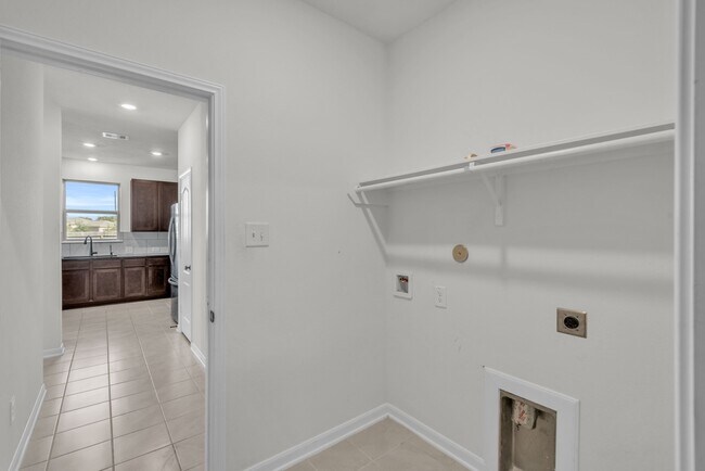 Building Photo - 6131 Morning Fern Ln