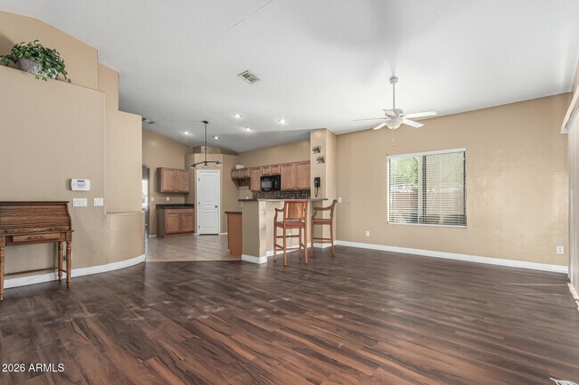 Building Photo - 2513 W Novak Way