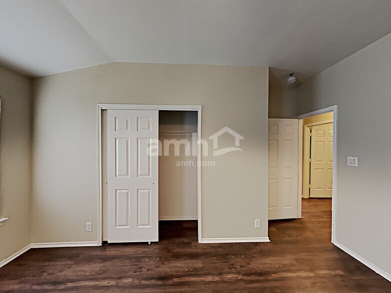 Building Photo - 4124 Wensledale Dr