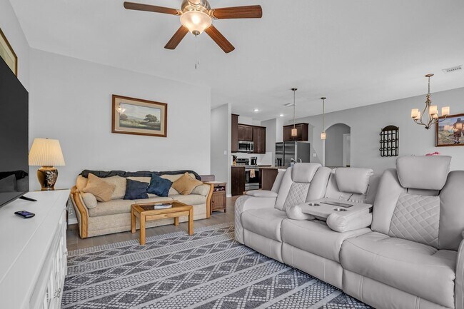 Building Photo - 13005 Centaurus Ct