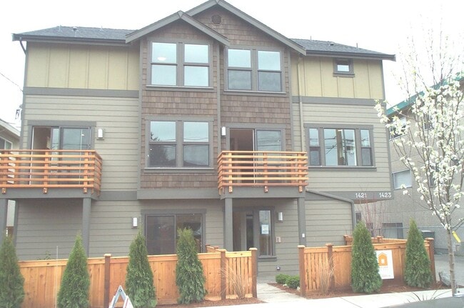 Primary Photo - Ballard Townhouse