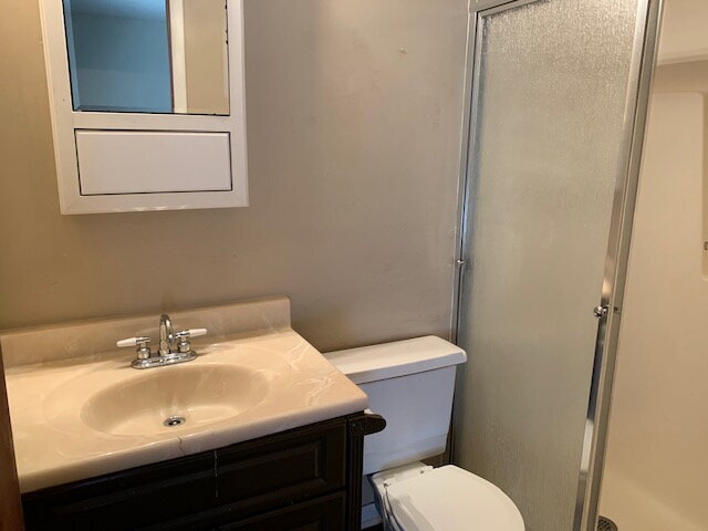 Building Photo - "Charming 3-Bed Oasis with 2 Baths in Ft W...