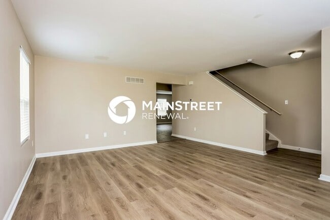 Building Photo - 4 Bedroom Pet-Friendly Home in Moscow Mill...