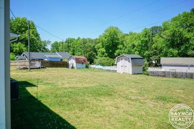 Building Photo - 201 Smith Dr