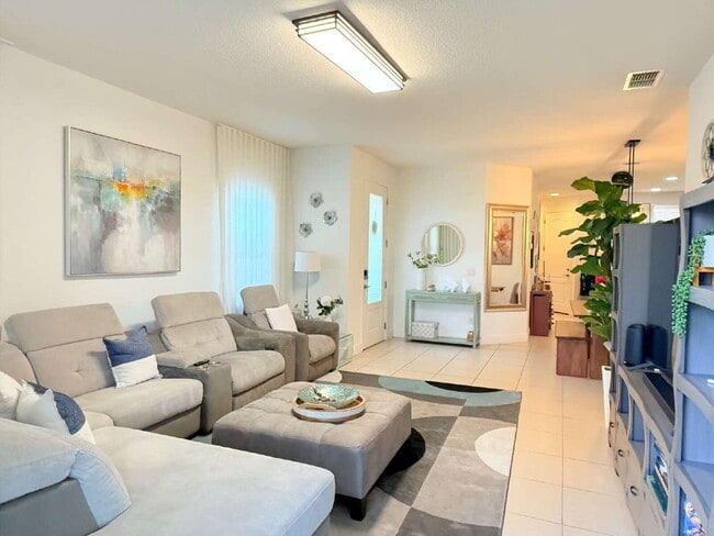 Building Photo - Beautiful 3-Bedroom Home in Lake Nona – $2...