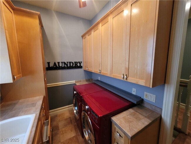 Building Photo - 5110 N Valadez St