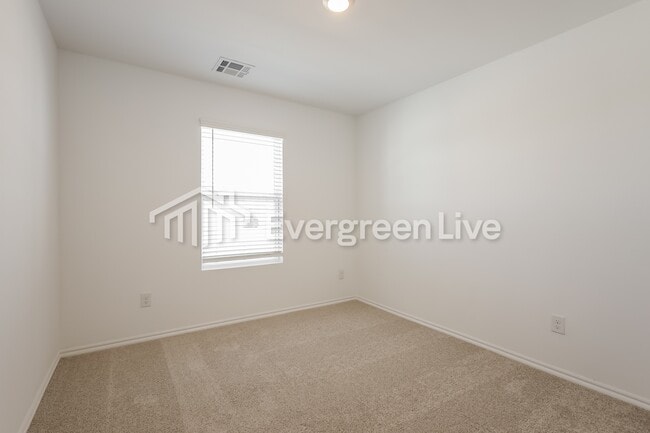 Building Photo - 2308 Claire Dr