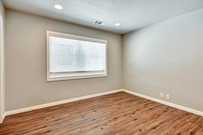 Building Photo - 15107 Woodard Rd