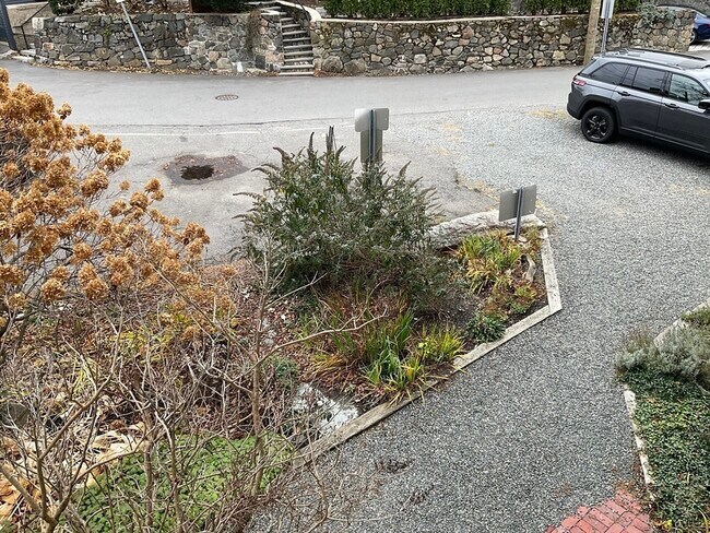 Building Photo - 26 Summer St