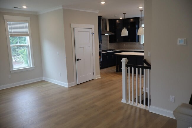 Building Photo - 8459 Waltzing Waves Ct