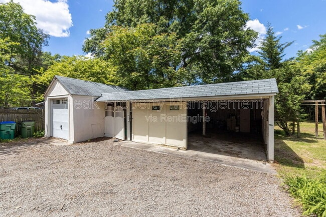 Building Photo - 1404 Wilmington Ave W