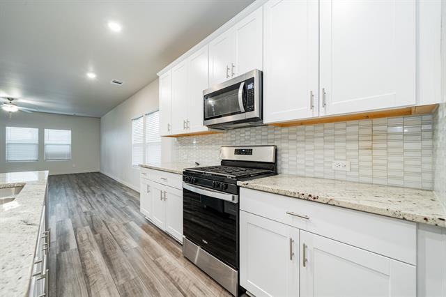 Building Photo - 5275 Amistad Dr