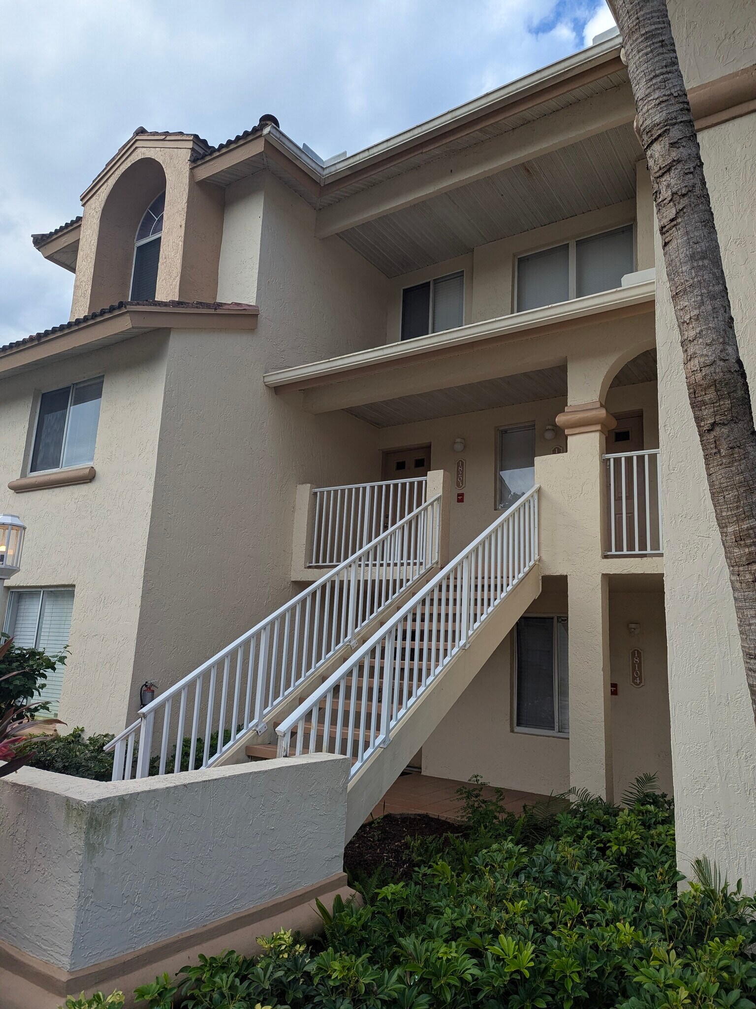 Building Photo - 18203 Glenmoor Dr