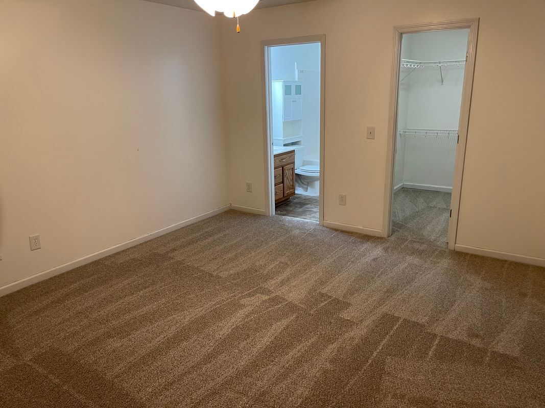 Building Photo - 1610 Robert Rd