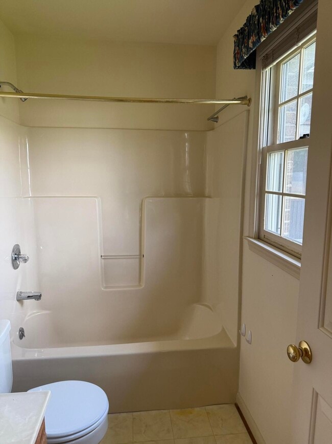 Building Photo - 464 Stone Creek Dr
