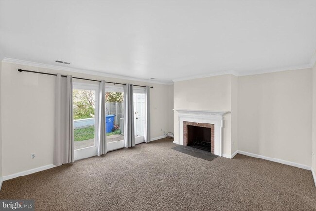 Building Photo - 219 Heather Ct