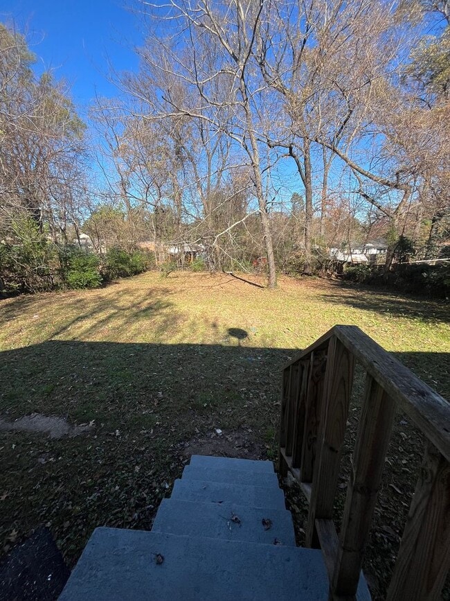 Building Photo - 2206 Hillside Ave