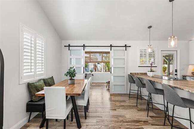 Building Photo - Coastal Luxury Living Just Minutes from Madeira Beach - 3bed | 2 bath