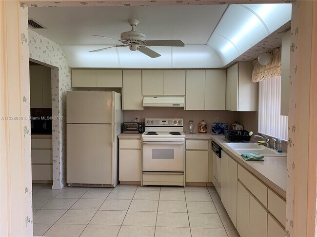 Building Photo - 4924 Eaglewood Rd