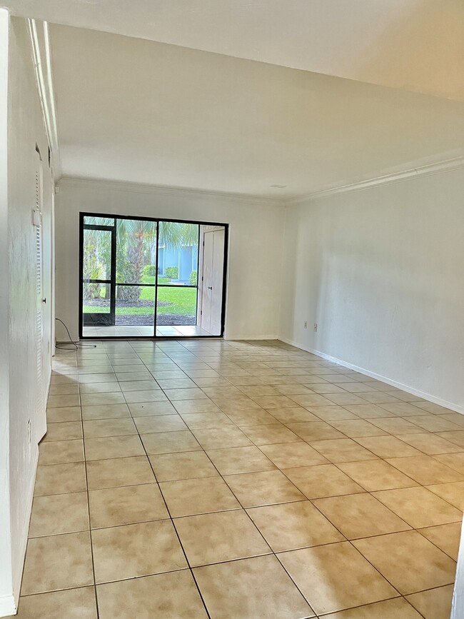 Building Photo - 28121 Pine Haven Way