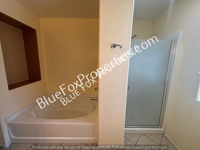 Building Photo - 7135 S Oakbank Dr