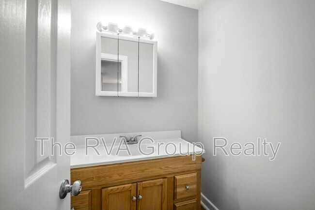 Building Photo - 2407 Bluefield St