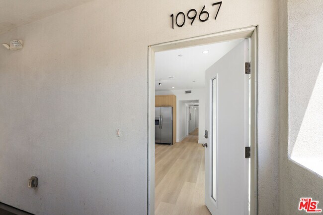 Building Photo - 10965 Calvert St