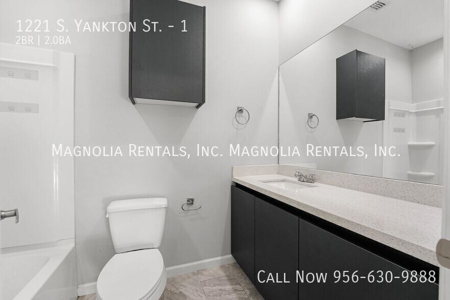 Building Photo - 1221 S Yankton St