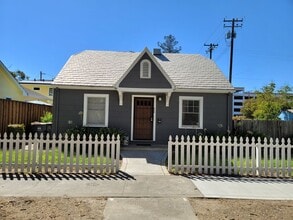 Building Photo - Central Davis