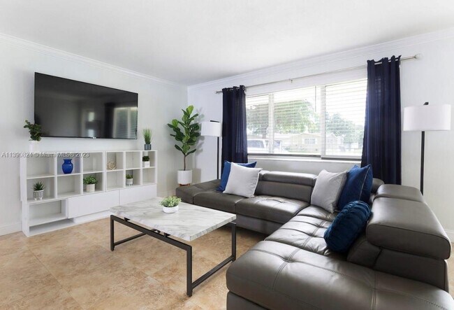 Building Photo - 5261 SW 88th Terrace