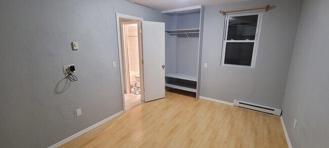 Building Photo - 332 49th St