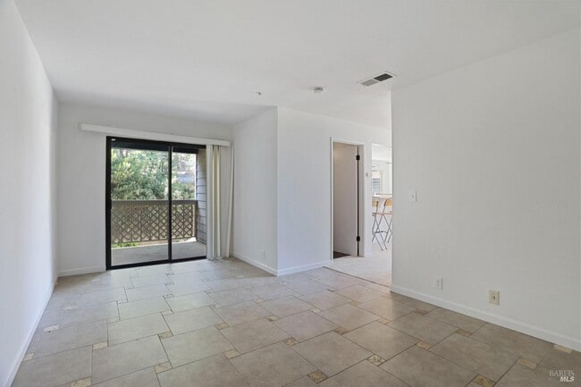 Building Photo - 219 Sea Crest Cir