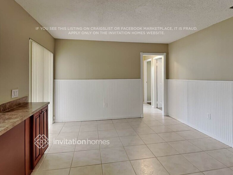 Building Photo - 11385 NW 41st St