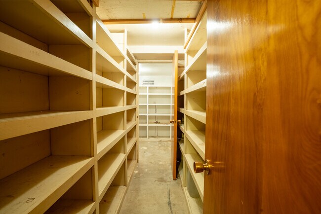 Building Photo - 182 S 800 E