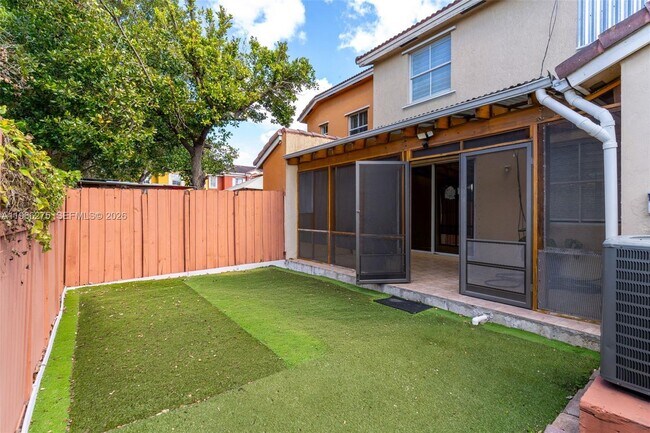 Building Photo - 30 SE 6th Rd