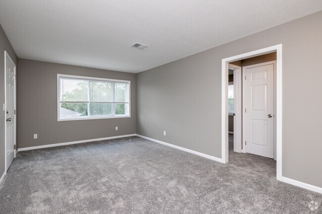 2BR, 1BA - 720 SF - Legacy Apartments