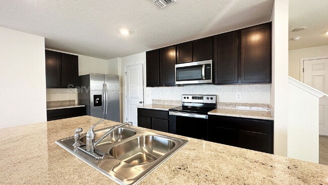 Building Photo - 2926 Rock Sound St