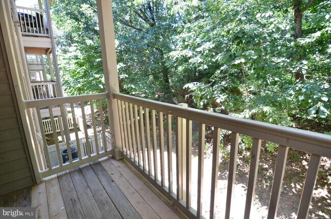 Building Photo - 1702 Ascot Way