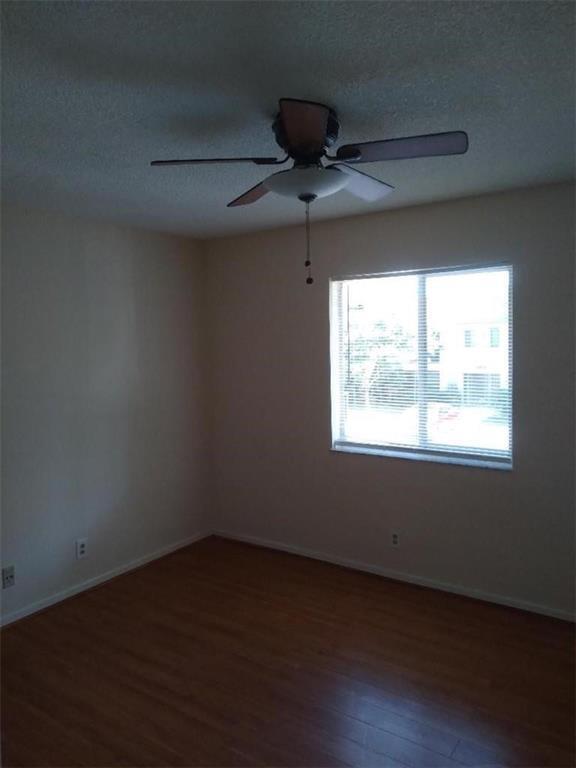 Building Photo - 115 Gardens Dr