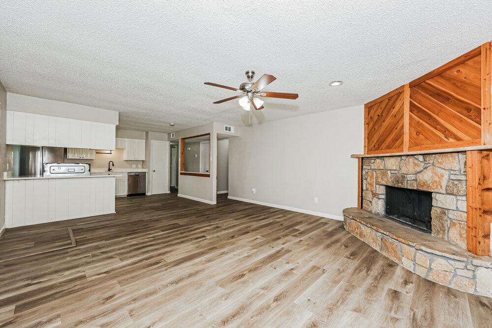 Building Photo - 933 Lemontree Dr