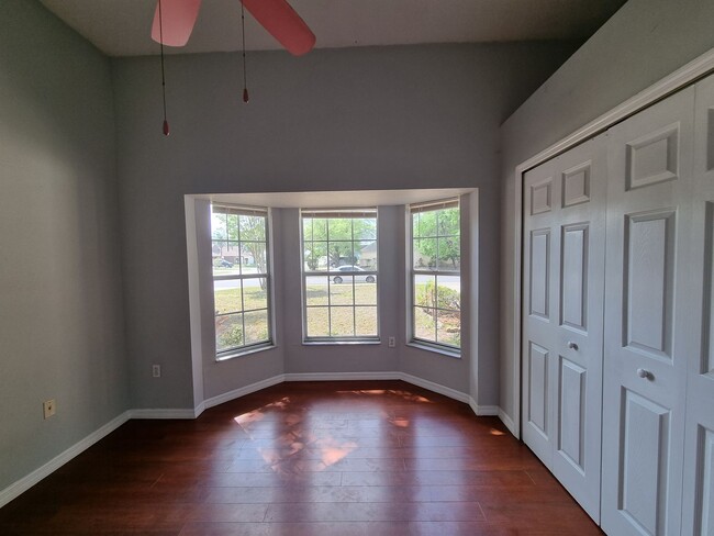 Building Photo - 3 Bedroom 2 Bath home in St. Cloud for RENT!
