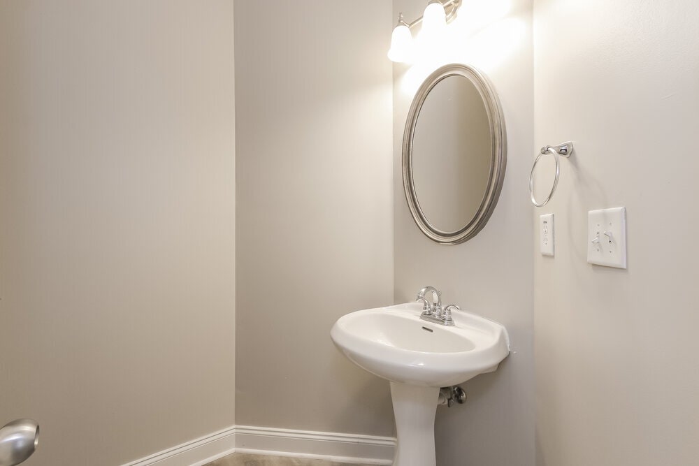 Building Photo - 1990 Lily Valley Dr