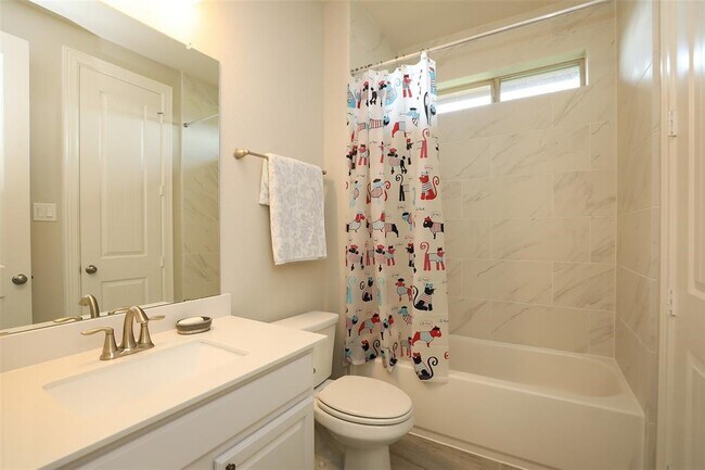 Building Photo - 13426 Stoneleigh Terrace Dr