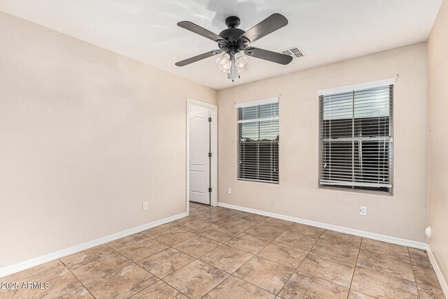 Building Photo - 25667 W Primrose Ln