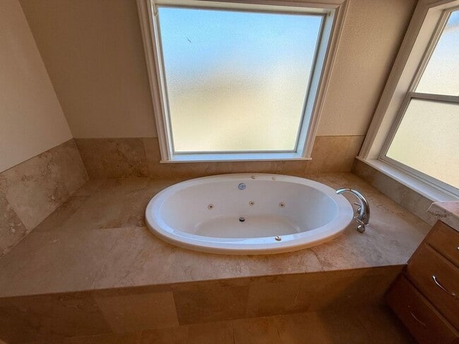 Building Photo - 1690 Titan Dr NW